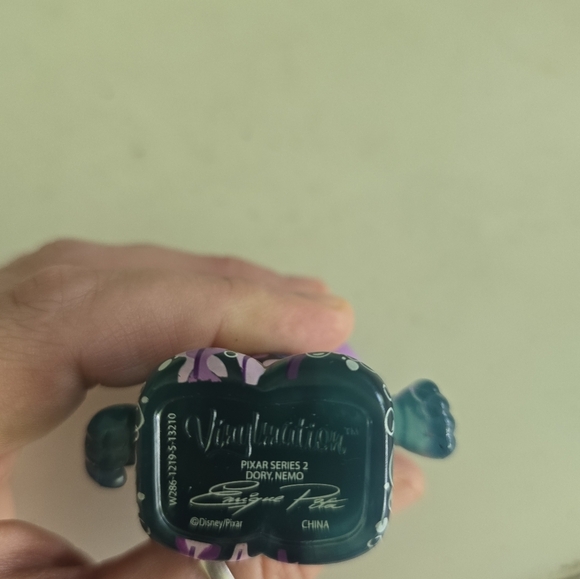 DISNEY VINYLMATION 3" FIGURE PIXAR SERIES 2 ~FINDING NEMO DORY~ - Picture 4 of 4